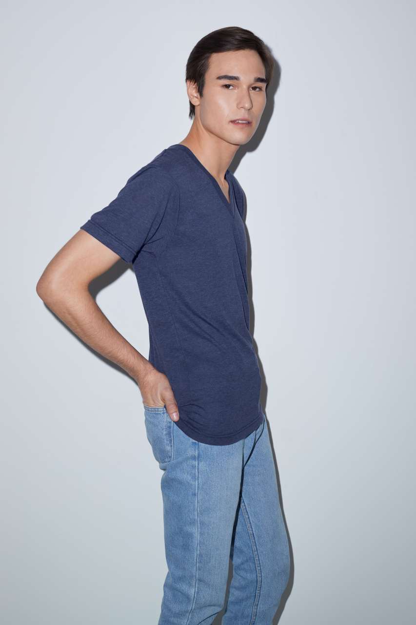 AATR461 - UNISEX TRI-BLEND SHORT SLEEVE V-NECK T-SHIRT