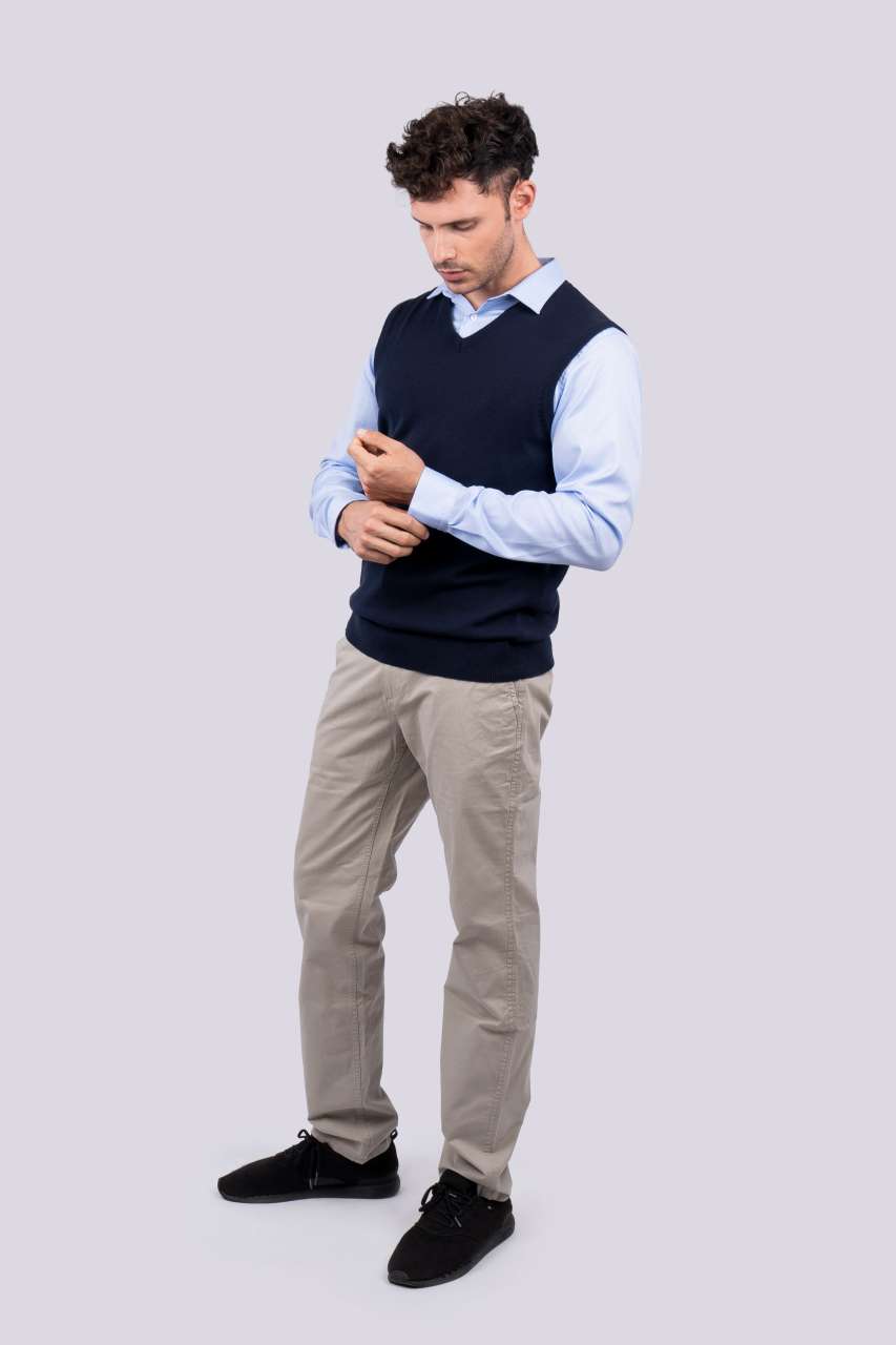 LE980 - MEN’S V-NECK SLEEVELESS PULLOVER FINE GAUGE COTTON