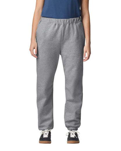 GISF100 - SOFTSTYLE MIDWEIGHT ADULT POCKET SWEATPANTS