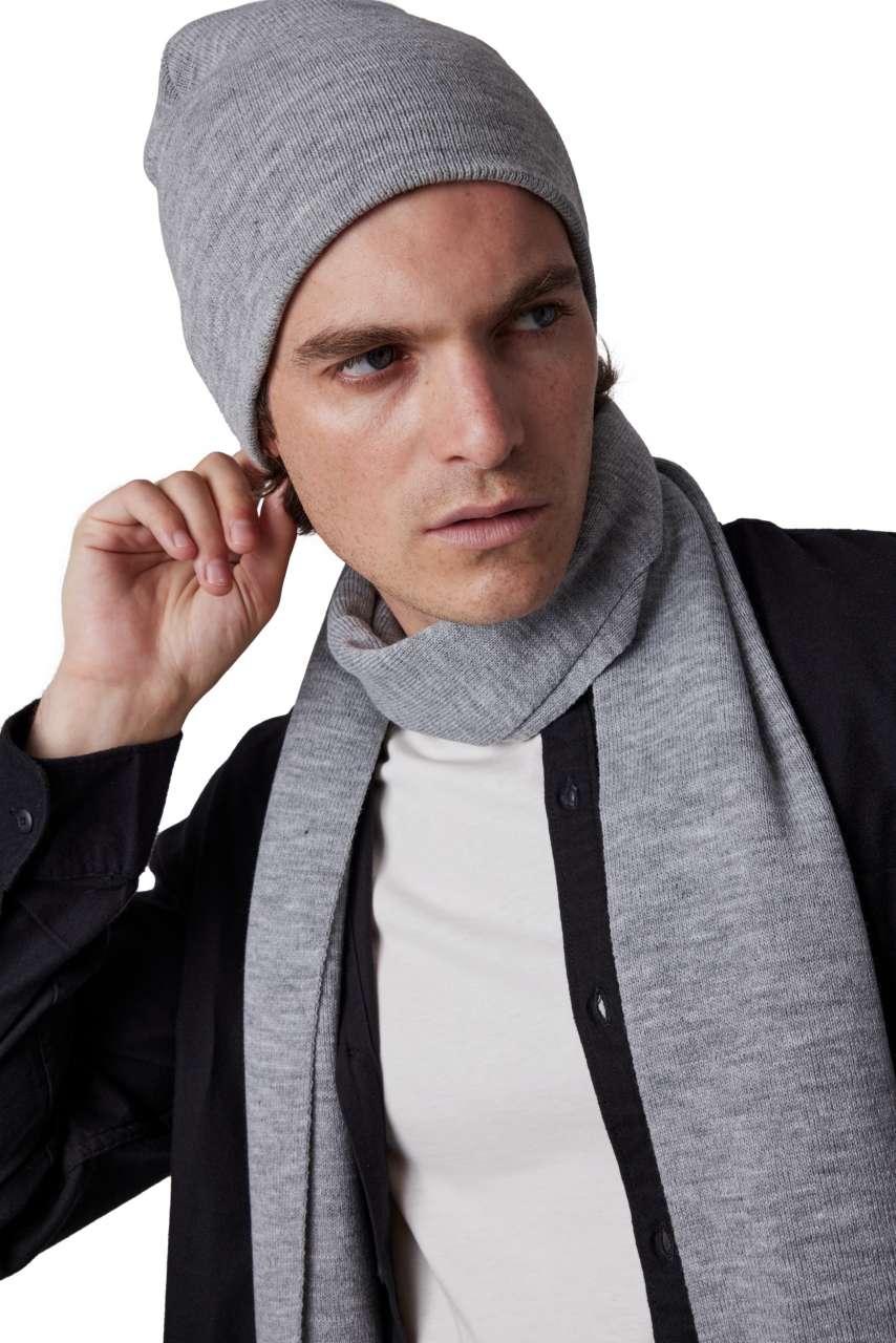 KP549 - KNITTED BEANIE