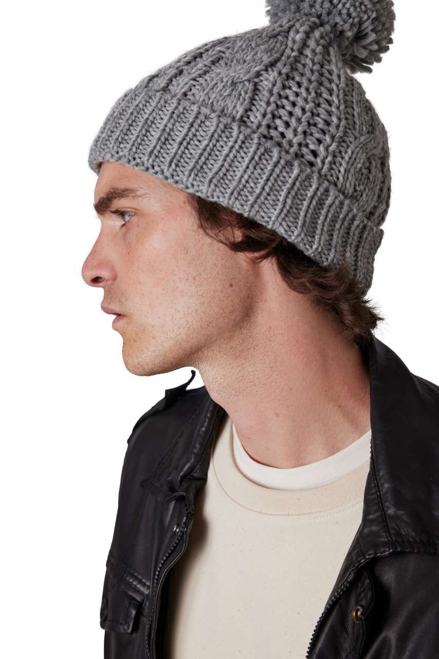 KP550 - KNITTED BEANIE