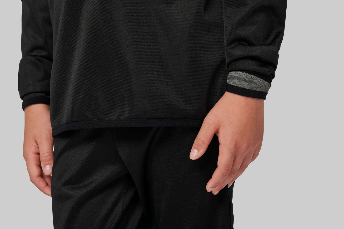 PA329 - KIDS' ZIP NECK TRAINING TOP