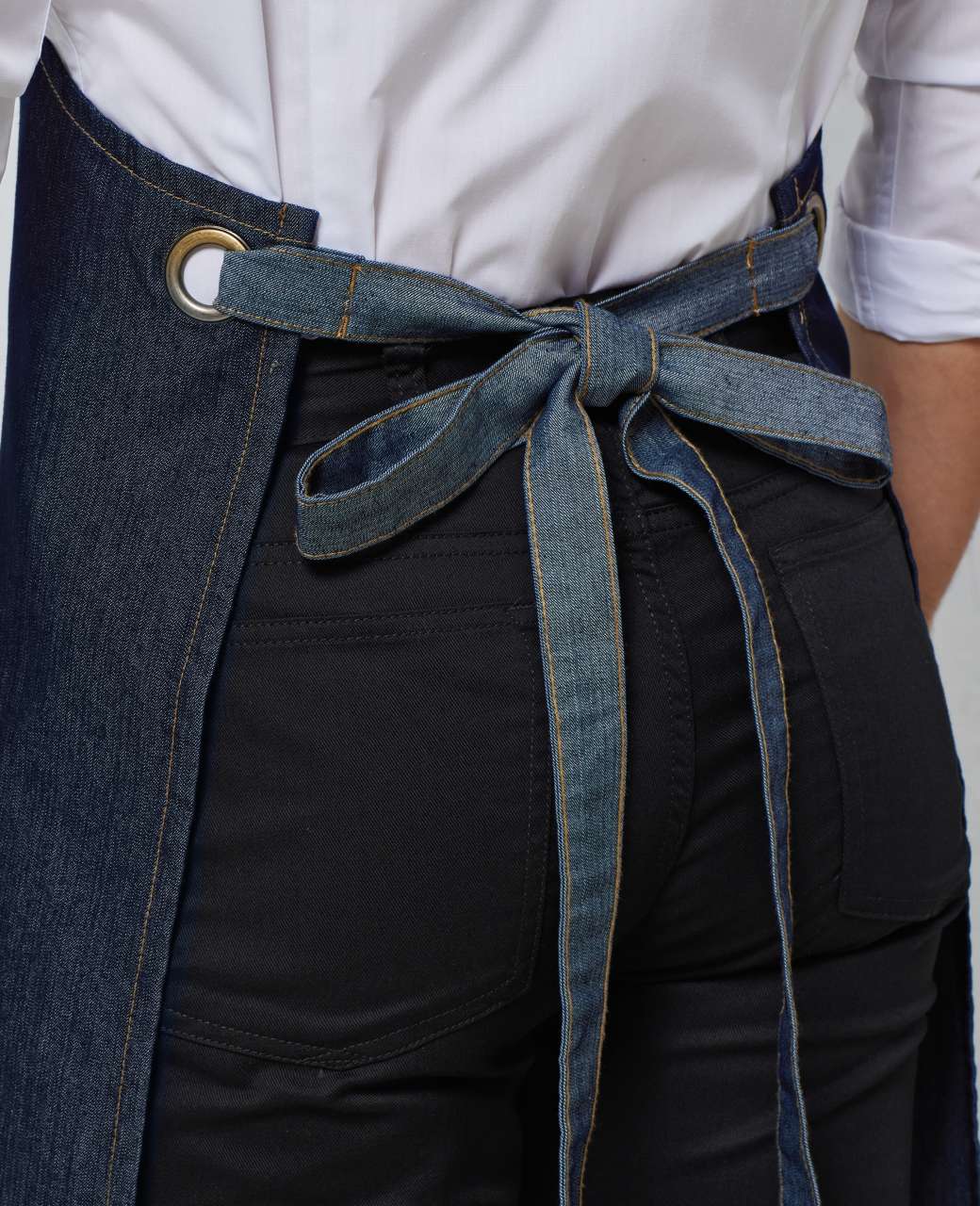 PR127 - 'DOMAIN' CONTRAST DENIM BIB APRON