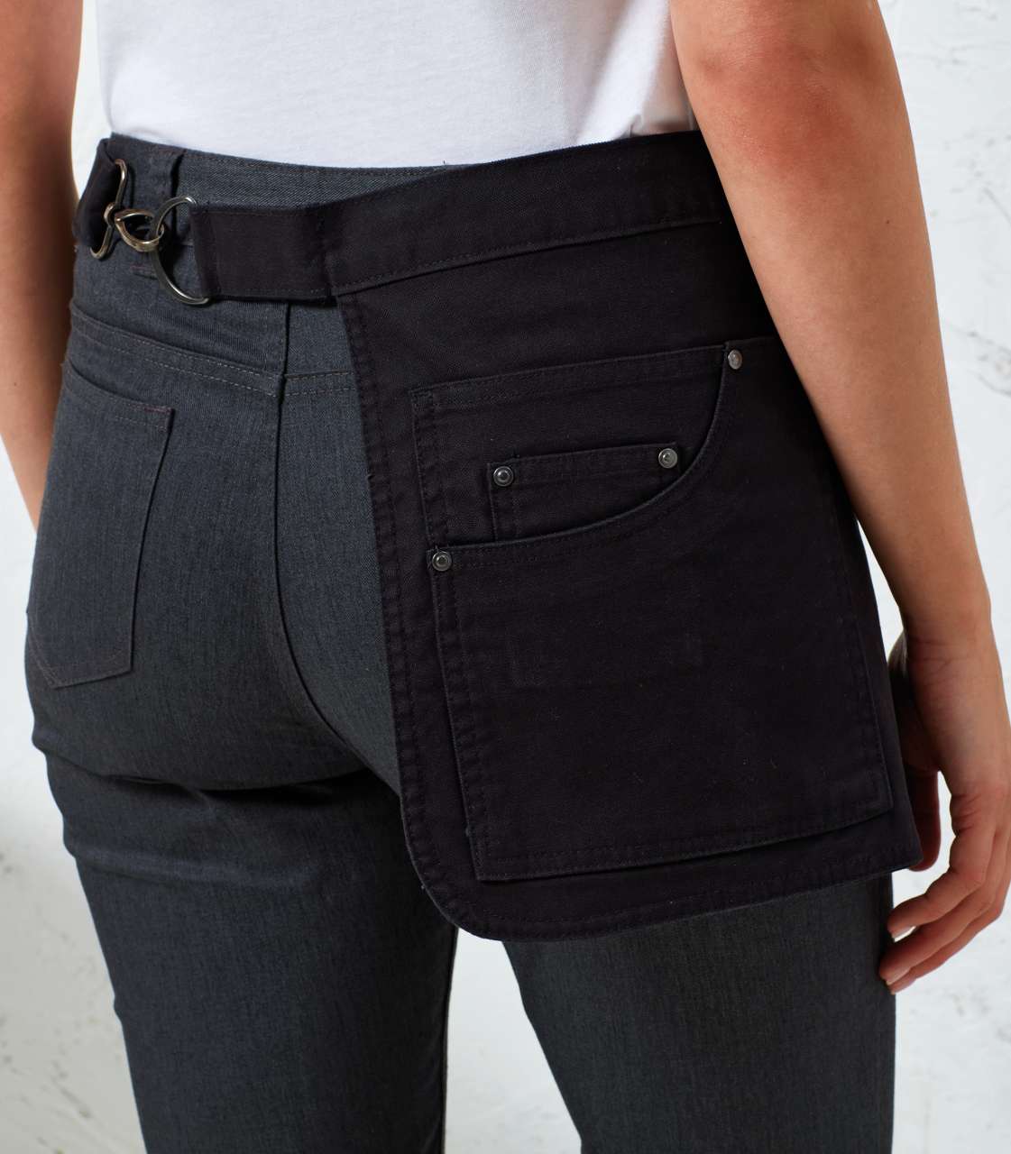 PR138 - 'METRO' UTILITY HIP APRON