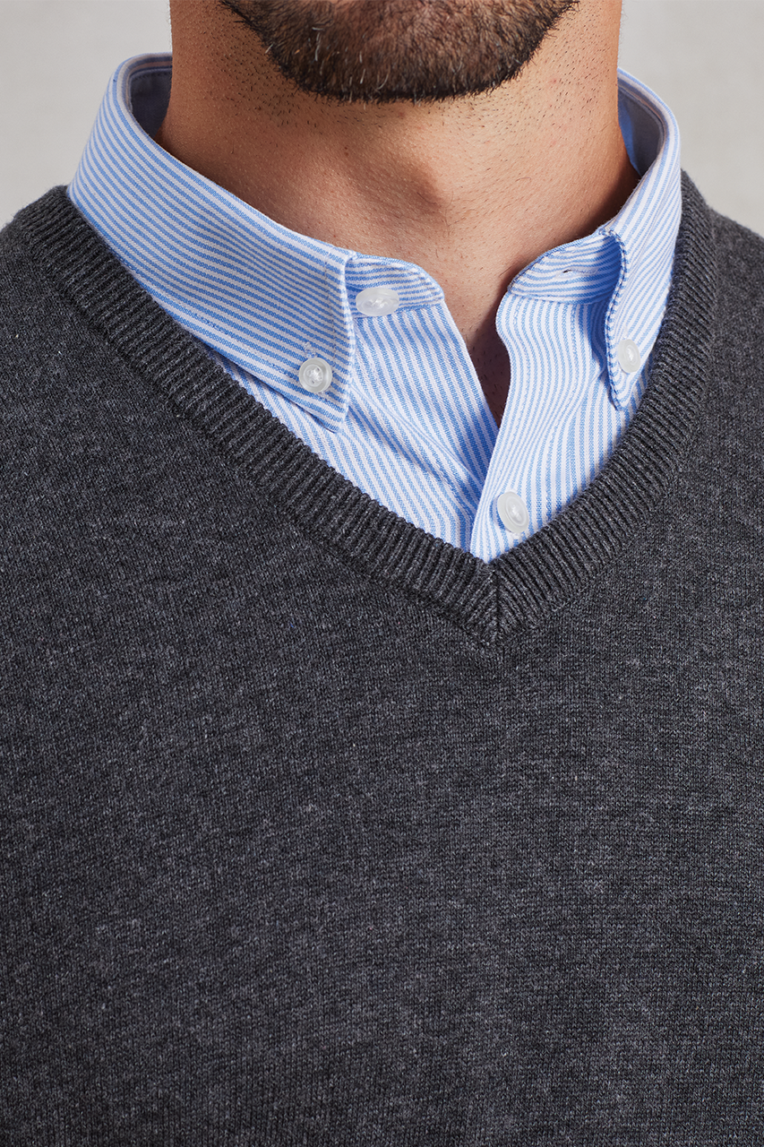 PR694 - MEN'S KNITTED V-NECK SWEATER