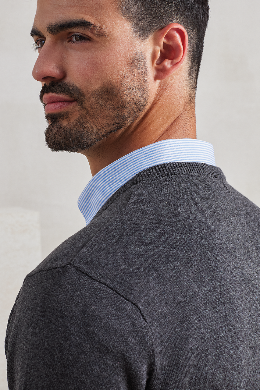 PR694 - MEN'S KNITTED V-NECK SWEATER