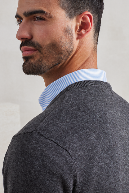 PR694 - MEN'S KNITTED V-NECK SWEATER