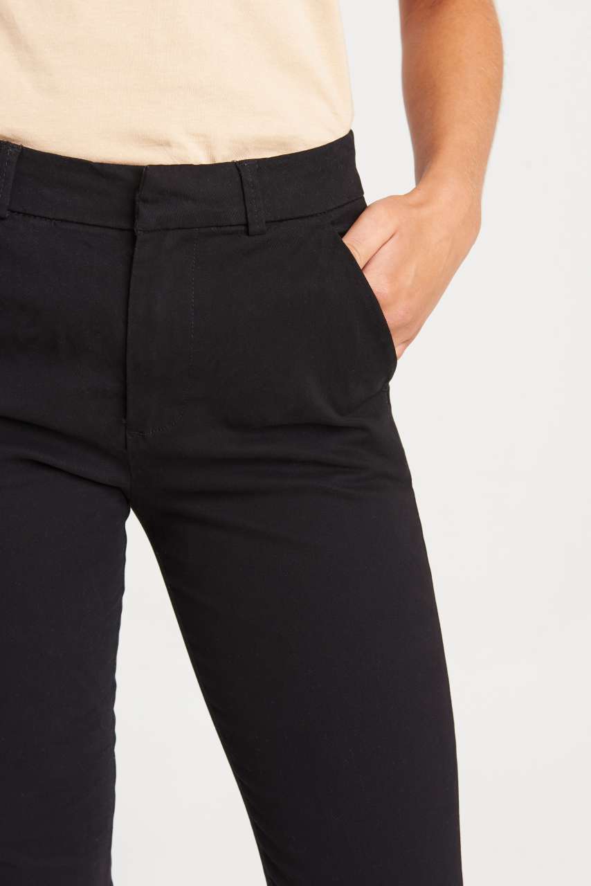 SD025 - LILY SKINNY CHINOS